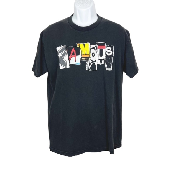 Famous Black Short Sleeve Graphic Tee Shirt Men's Large - Picture 1 of 9